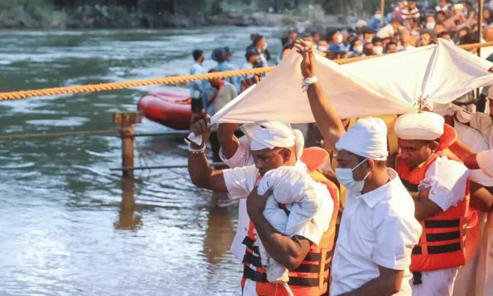 Diya Kepeema and the Day Perahera